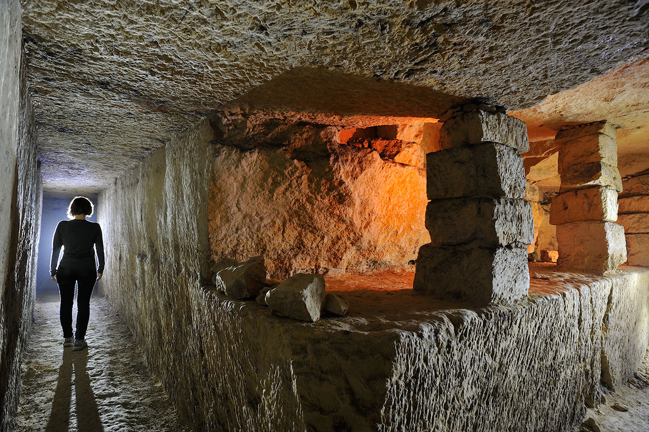 Cales à bras.