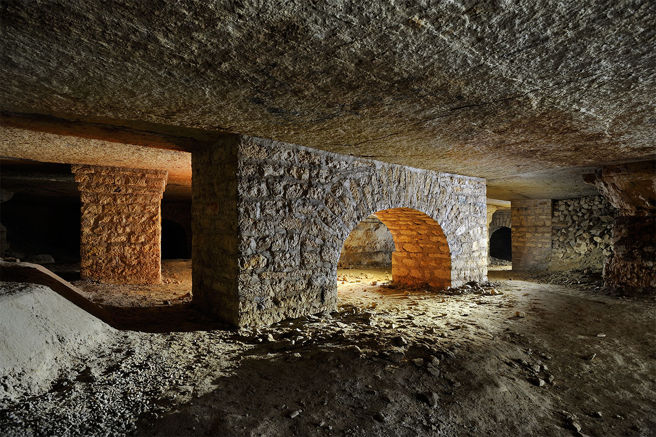 Arches, piliers, hague et injection
