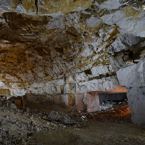 Les Iris, carrière souterraine de calcaire.