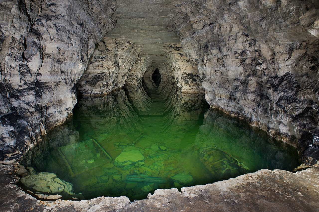 Chassis et benne de wagonnet, carrière souterraine de gypse, Île-de-France