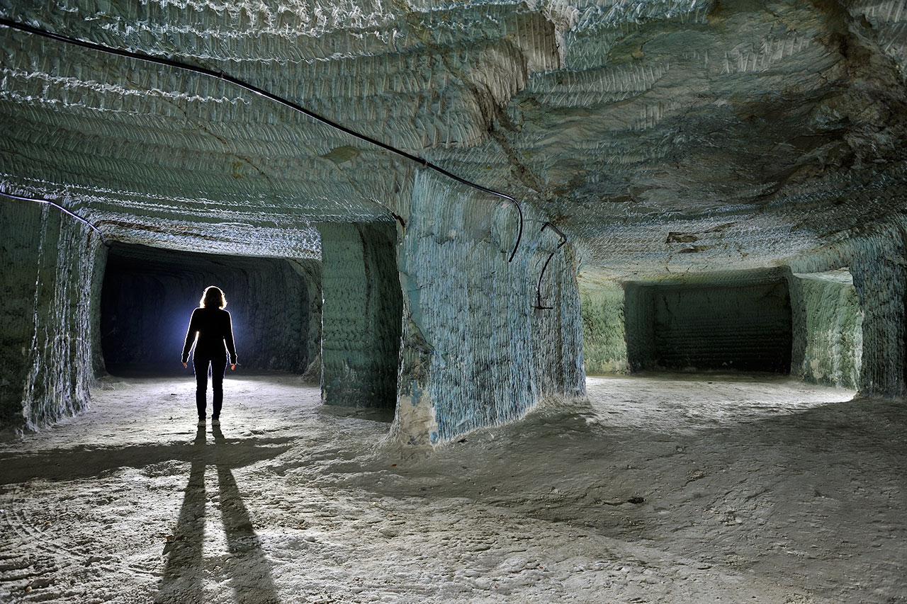 Galeries surcreusées pour la production de chaux.