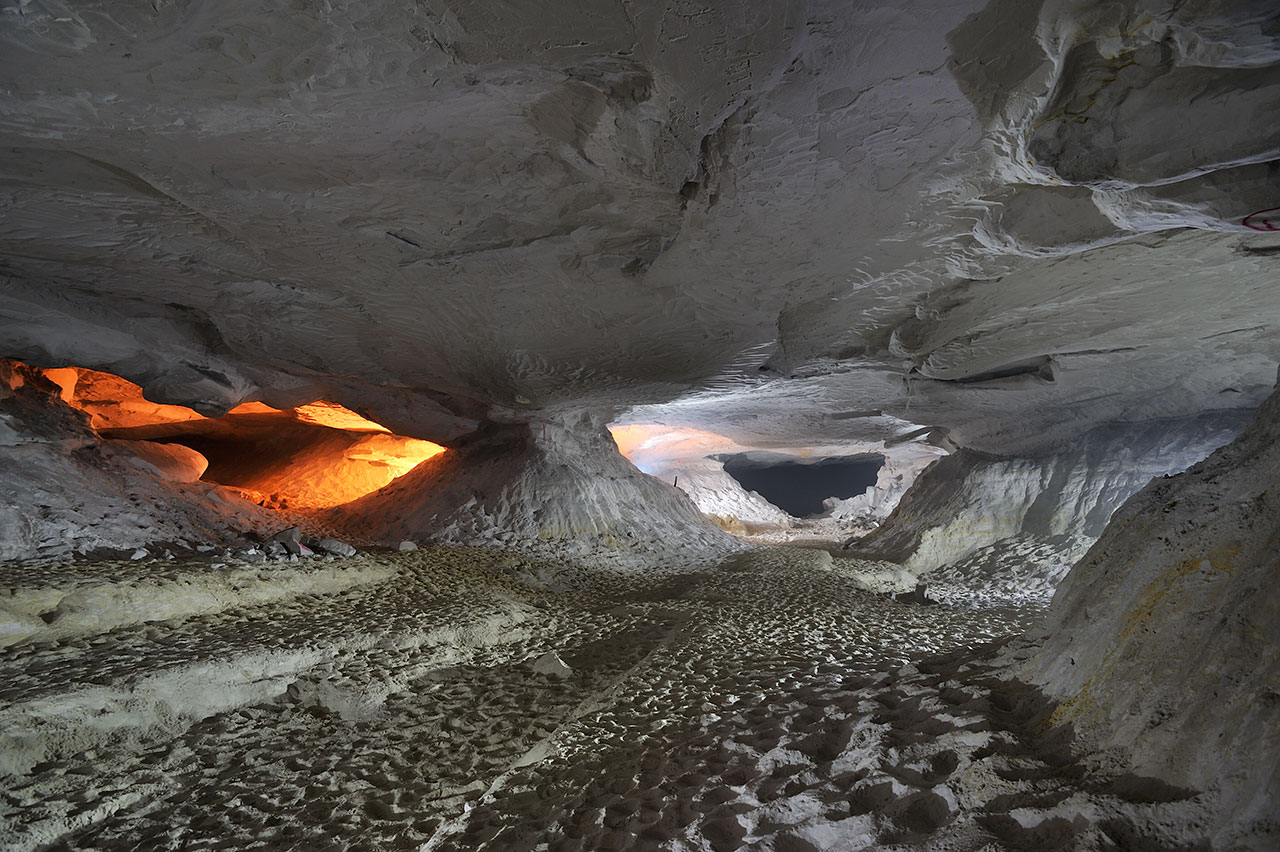 Galeries d'extraction du sable.