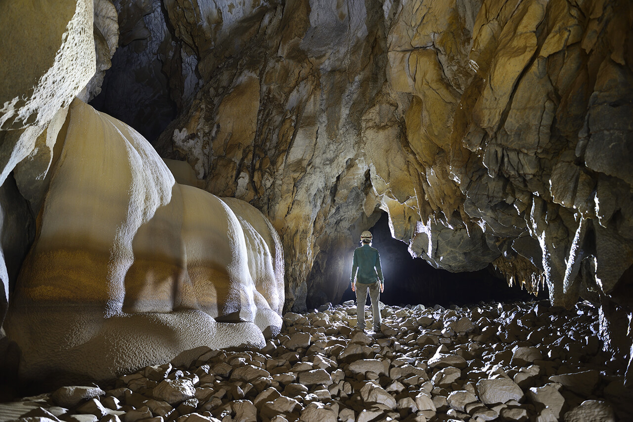 Tham Pa Yem - le canyon souffleur - coulée de calcite