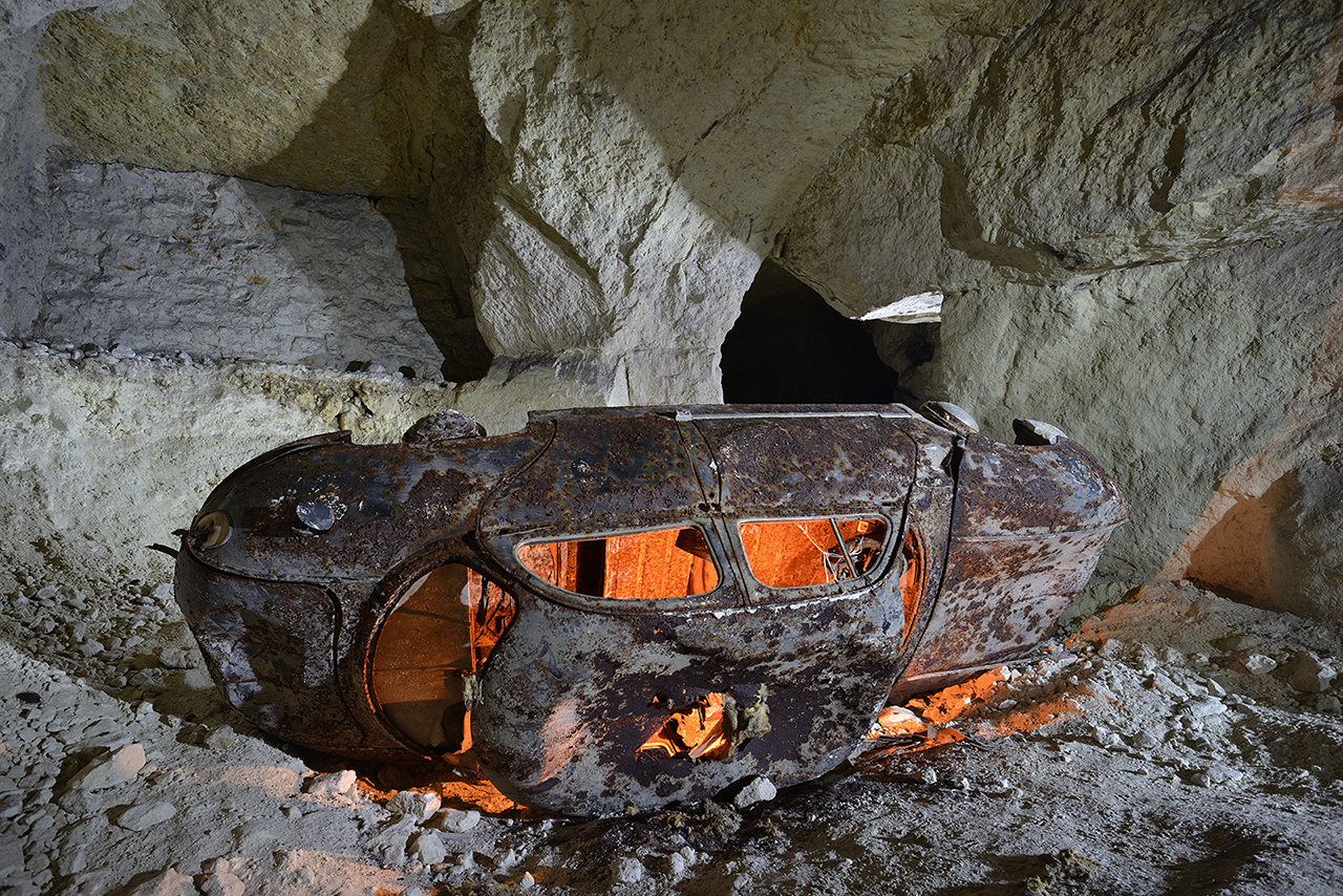 Dyna Panhard, carrière souterraine de tuffeau.