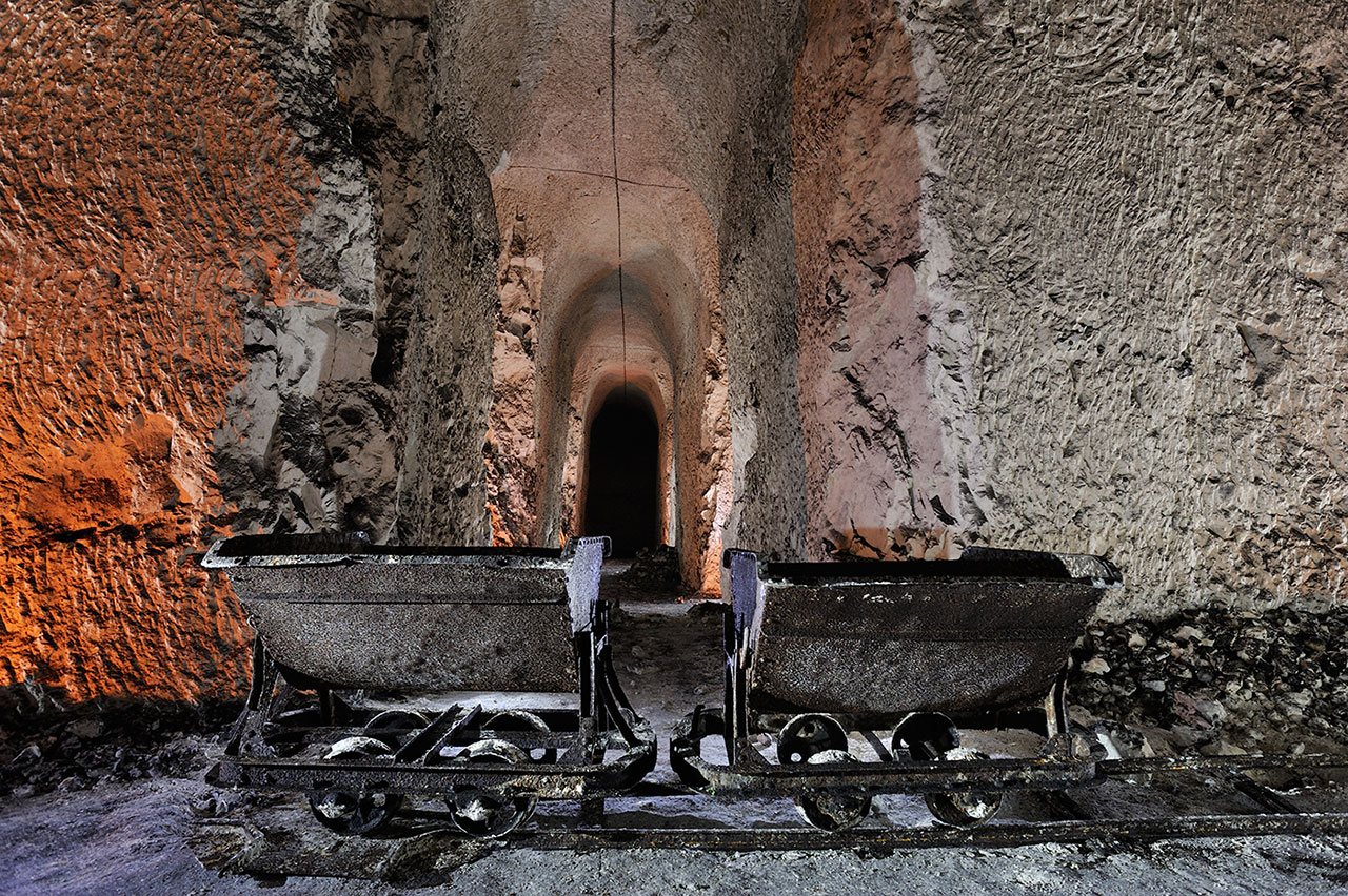 Wagonnets, carrière souterraine de craie.